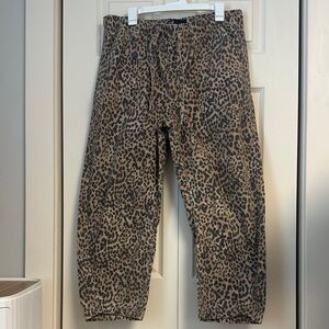 GAP women’s barrel leg animal print jeans